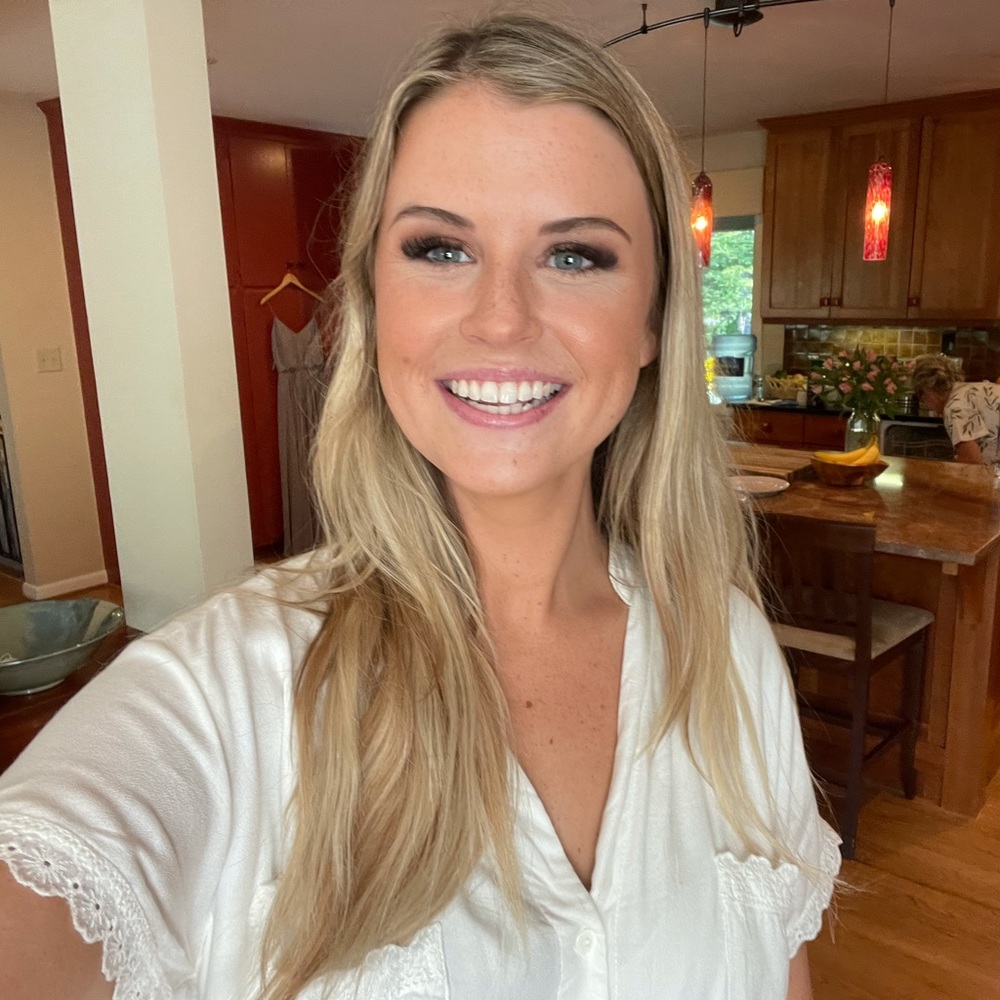 Meet your Posher, Alexis